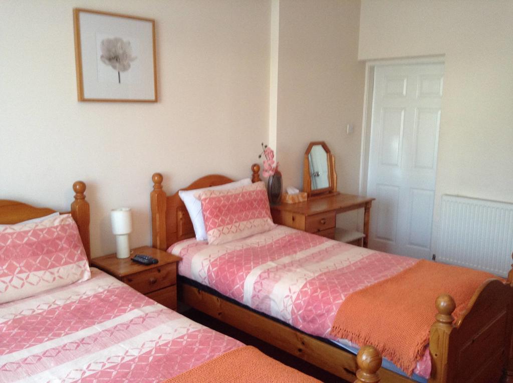 בואט אוף גארטן The Boat House Guesthouse חדר תמונה