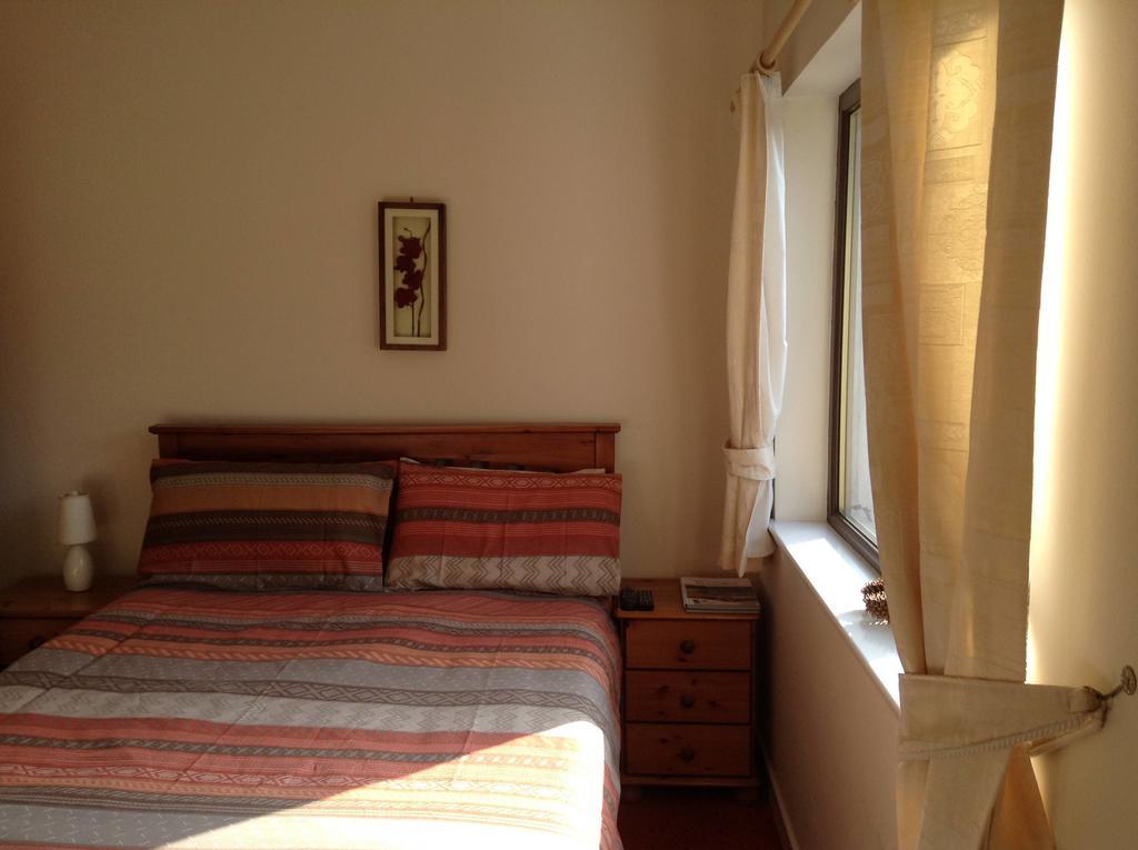 בואט אוף גארטן The Boat House Guesthouse חדר תמונה